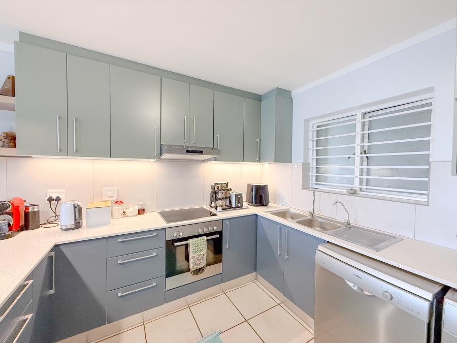 3 Bedroom Property for Sale in Bowtie Western Cape